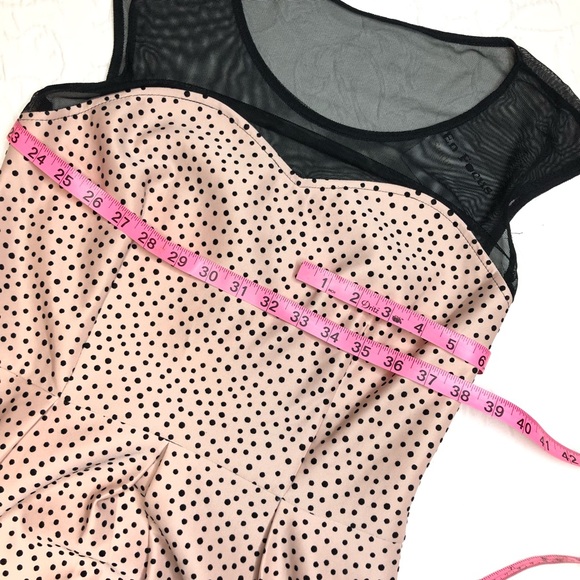 Cute dress ! - Picture 4 of 6